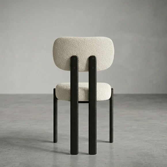 chaise-hera-beige-clair-pieds-noir